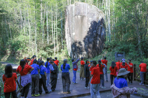 够野你就来——2024中国南酸枣之乡旅游文化音乐节齐云山登山节圆满收官(图10)